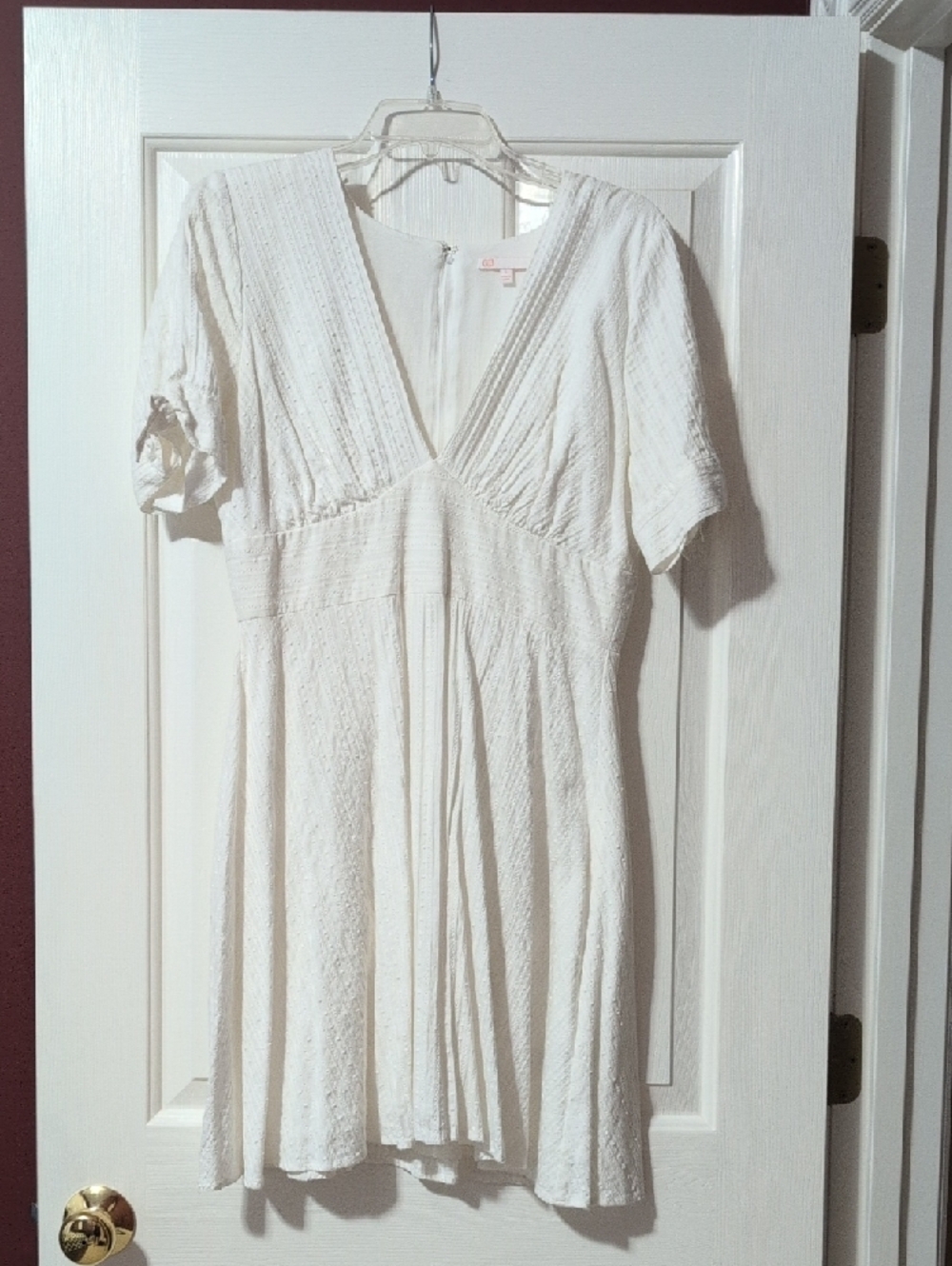 Gianni Bini White Textured V-Neck Dress